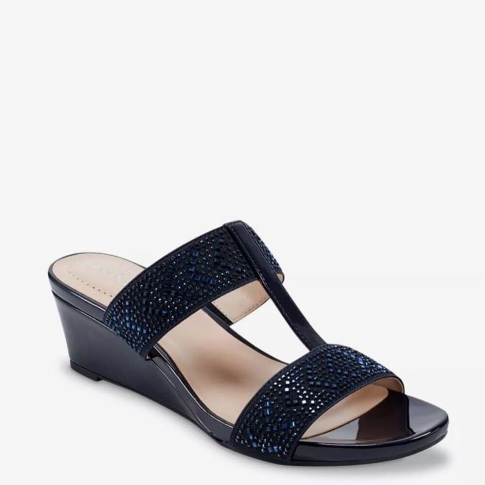 Bandolino Women's Iluvit Embellished T-Strap Wedge Sandals 6.5 NIB